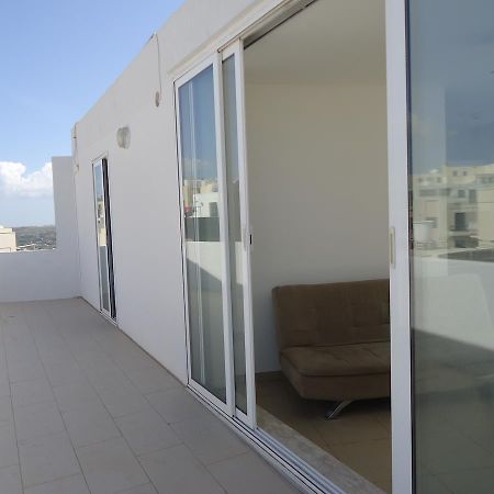 Shamrock Flats Apartman Mellieħa Szoba fotó