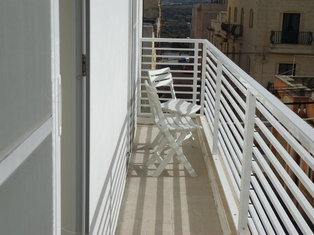 Shamrock Flats Apartman Mellieħa Szoba fotó