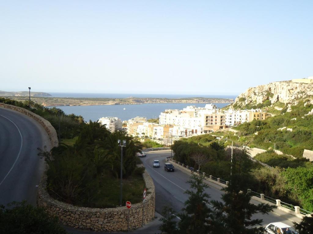 Shamrock Flats Apartman Mellieħa Szoba fotó
